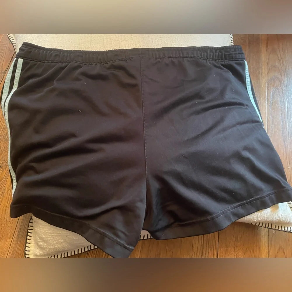 Women’s Adidas XL shorts